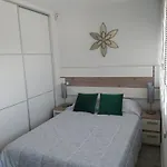 Апартаменти Carihuela Nucleo Cristal 2 *