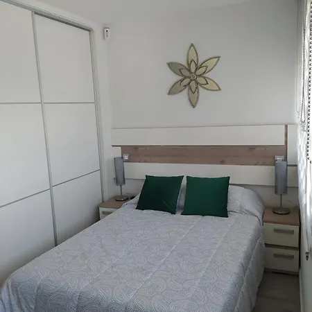 Lägenhet Carihuela Nucleo Cristal 2 *